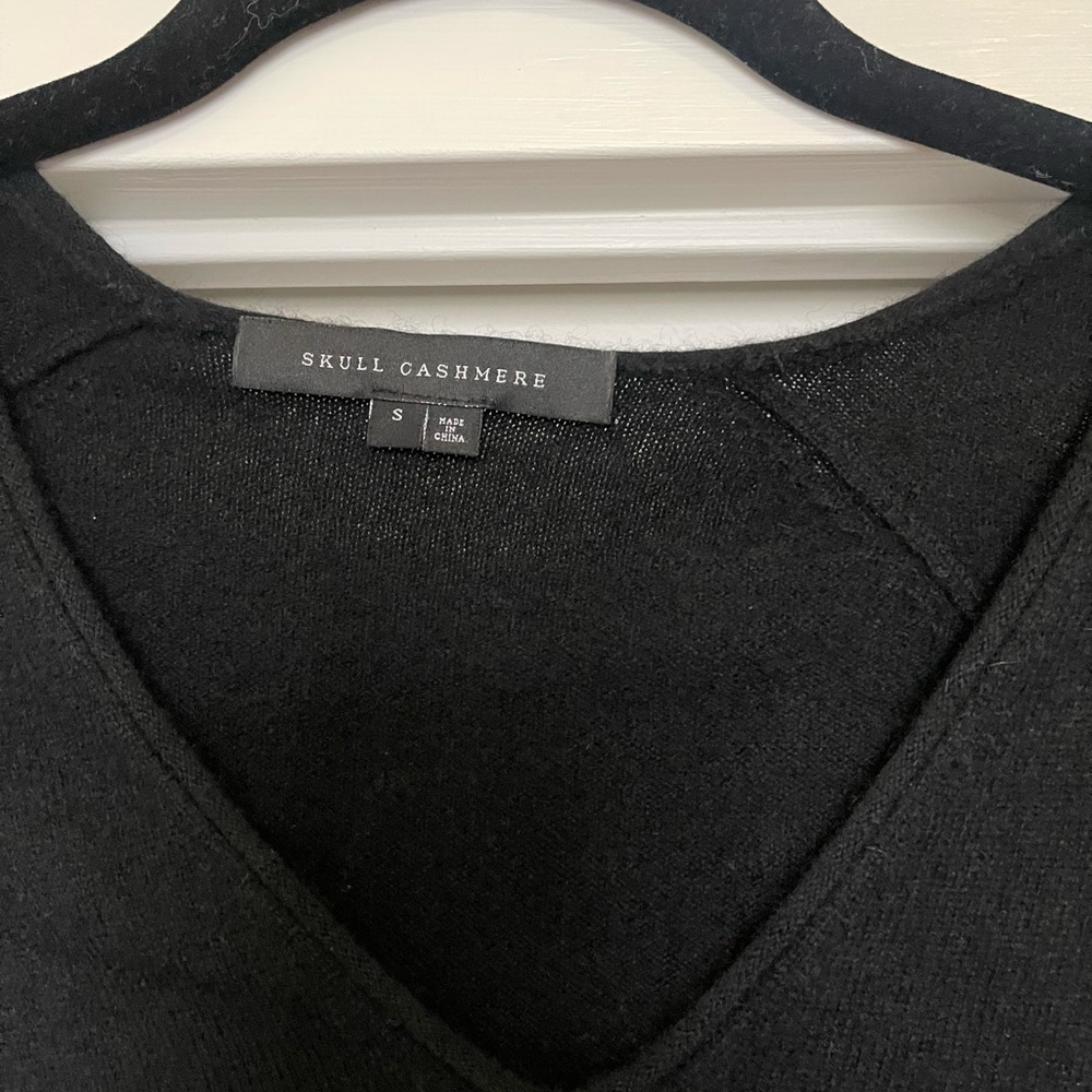 Skull Cashmere Black Long Sleeve - Picture 3 of 5